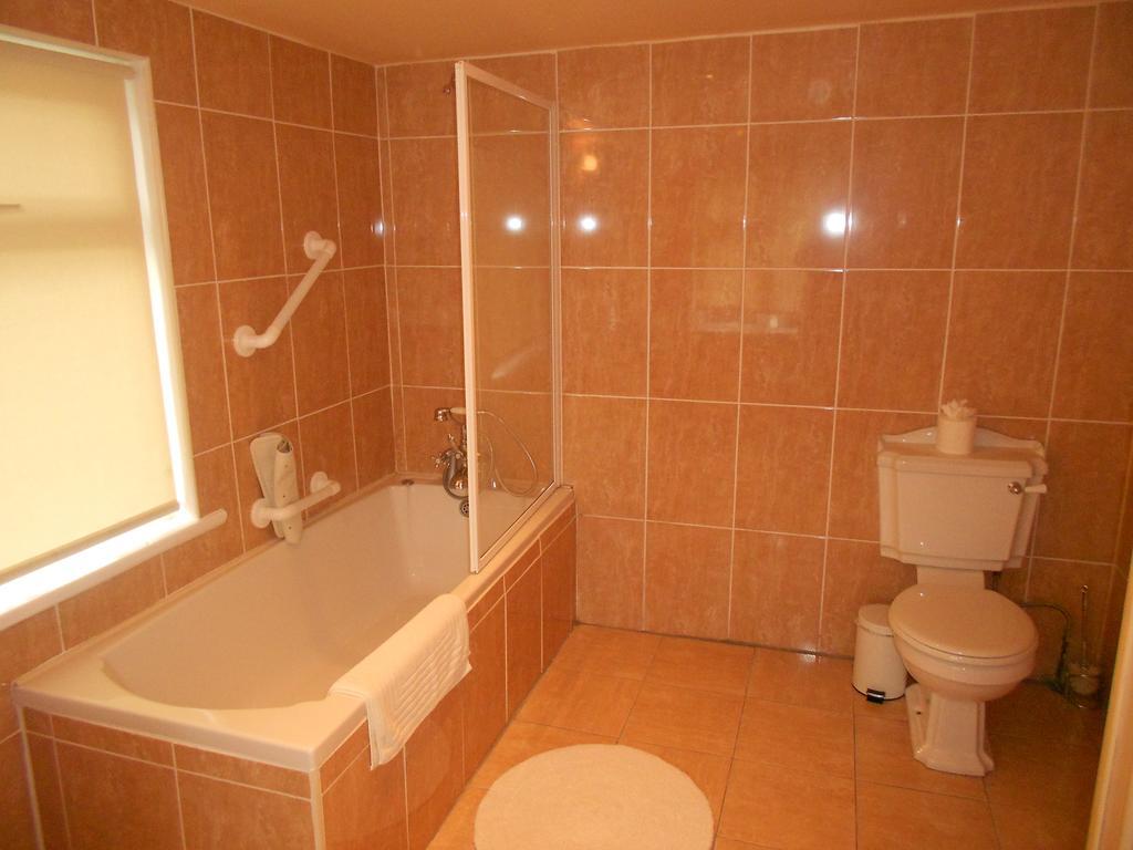 Tralia Farmhouse Self Catering Farranfore Chambre photo